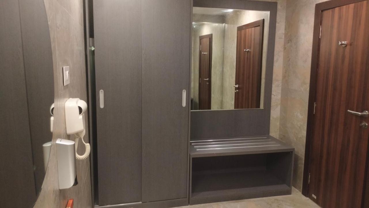 Hotel Asansol International Buitenkant foto
