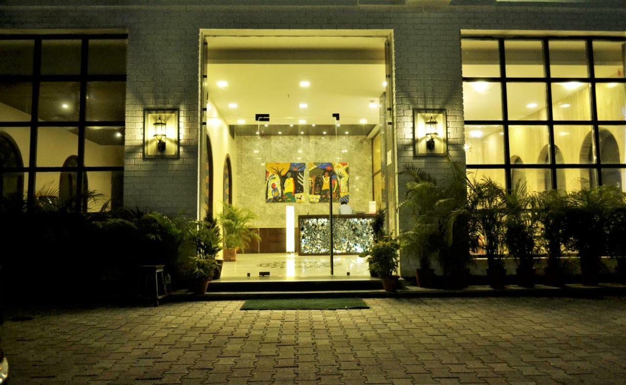 Hotel Asansol International Buitenkant foto